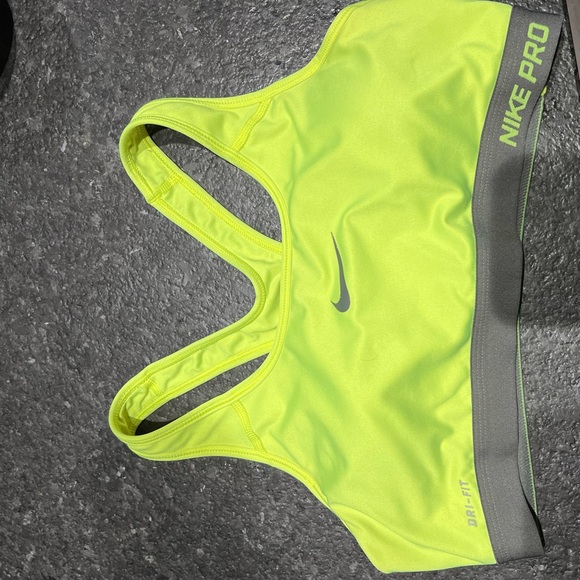 Nike Pro Sports Bra - Picture 4 of 7